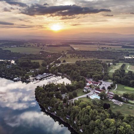 Basin Harbor Hotel Vergennes Екстериор снимка